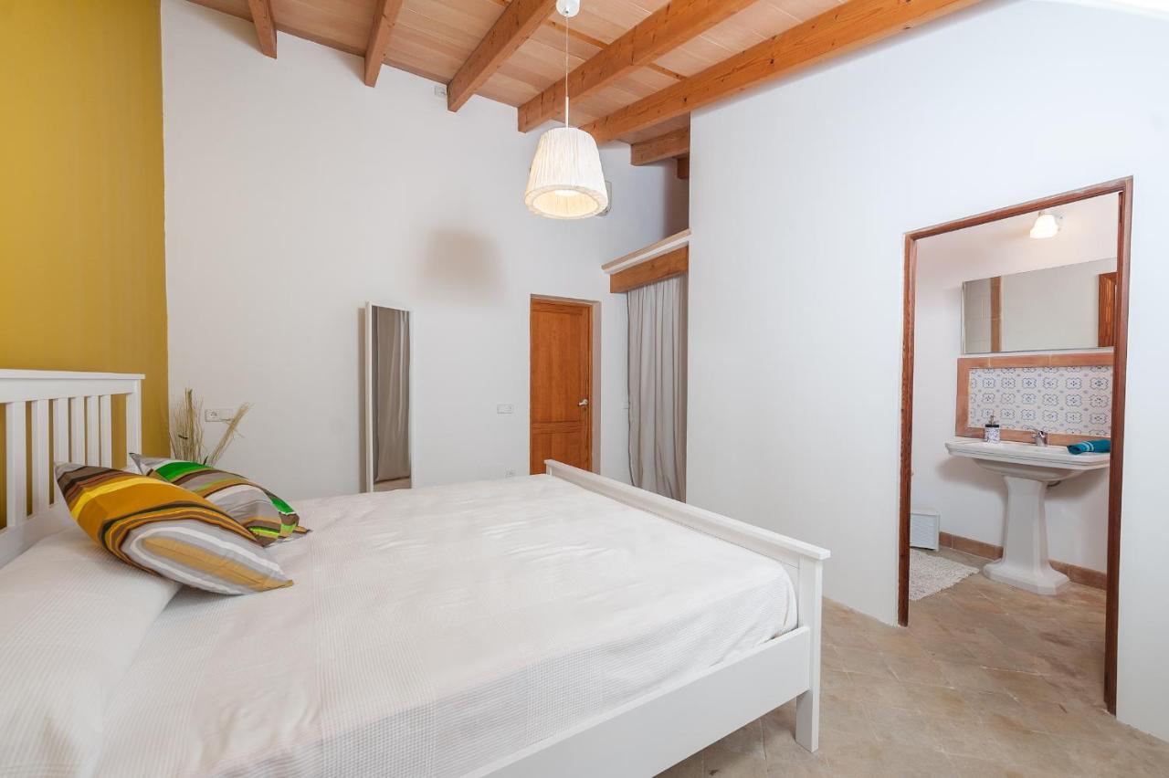 Ca Na Blanca Villa อัลกูเดีย ภายนอก รูปภาพ